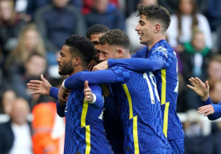 «Ξέφυγε» η Τσέλσι – «Χοντρές»… γκέλες για Λίβερπουλ και Σίτι