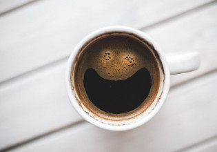Καφές – 3 με 4 φλιτζάνια μπορούν να οδηγήσουν σε απώλεια βάρους – Νέα ελληνική μελέτη