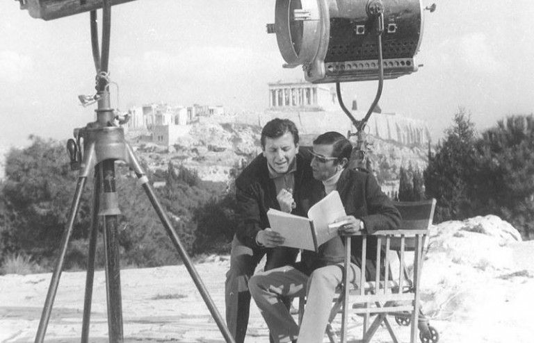 «Ήταν η πρώτη φορά που τον είδα να κλαίει» – Συγκινεί η κόρη του σπουδαίου Κώστα Βουτσά