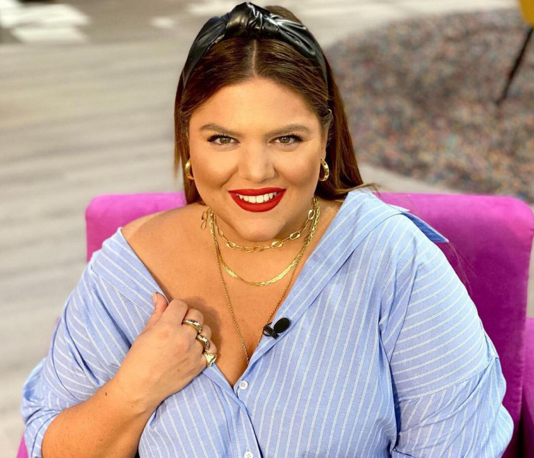 Δανάη Μπάρκα – Το πανέμορφο μπουκέτο λουλουδιών που δέχτηκε