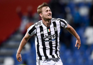 Ο Ραϊόλα «σπρώχνει» τον Ντε Λιχτ στην Μπαρτσελόνα