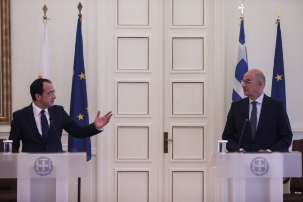 Συνάντηση Δένδια με Χριστοδουλίδη – Η Ελλάδα δεν εκφοβίζεται – Η Τουρκία υπονομεύει τις διερευνητικές επαφές