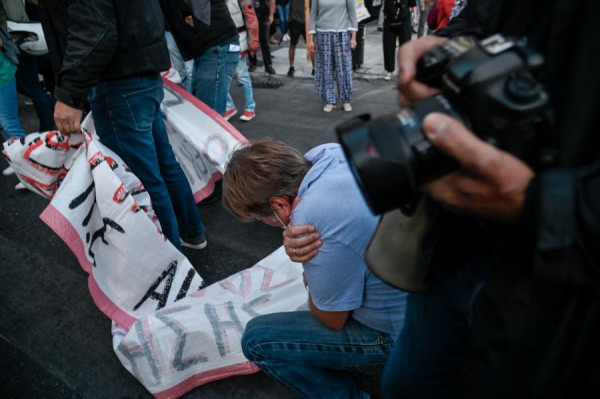 Πανεκπαιδευτικό συλλαλητήριο – Απρόκλητη επίθεση των ΜΑΤ καταγγέλλουν οι εκπαιδευτικοί – Ένας τραυματίας