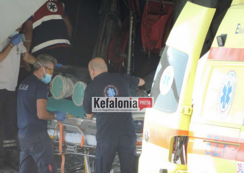 Κεφαλονιά – Αεροδιακομιδή ασθενούς με κοροναϊό μέσα σε ειδική κάψουλα