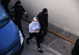 Επίθεση με βιτριόλι – Το κινητό «πρόδωσε» την κατηγορούμενη – Οι φρικιαστικές αναζητήσεις της