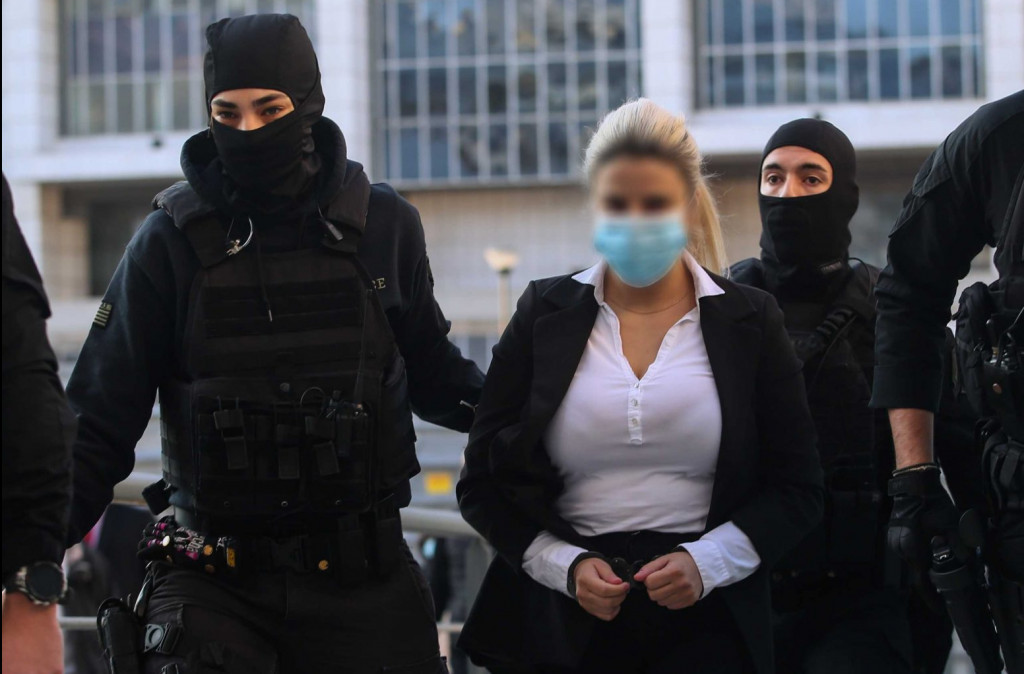 Επίθεση με βιτριόλι – Επικίνδυνη για τη δημόσια ασφάλεια η Έφη Κακαράτζουλα – Θα παραμείνει στη φυλακή