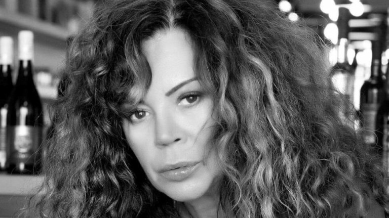 Ελένη Δήμου – «Έπρεπε να αρρωστήσω για να καταλάβω πόσο με αγαπούν»