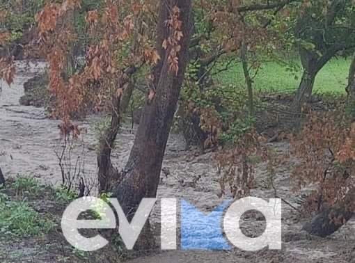 Εύβοια - Έντονη βροχόπτωση στον Δήμο Μαντουδίου - «Είμαστε σε επιφυλακή» αναφέρει ο δήμαρχος