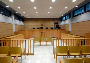 Βόλος – Καταδικάστηκε ο 78χρονος που χτύπησε την γειτόνισσά του με τσιμεντόλιθο – Τι είπε στην απολογία του