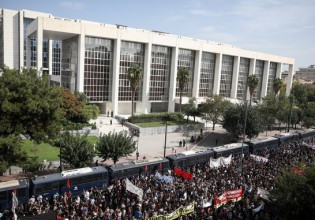 Παρέμβαση οικογένειας Παύλου Φύσσα – Να ορθώσουμε και πάλι το ανάστημά μας στο φασισμό, αν χρειαστεί