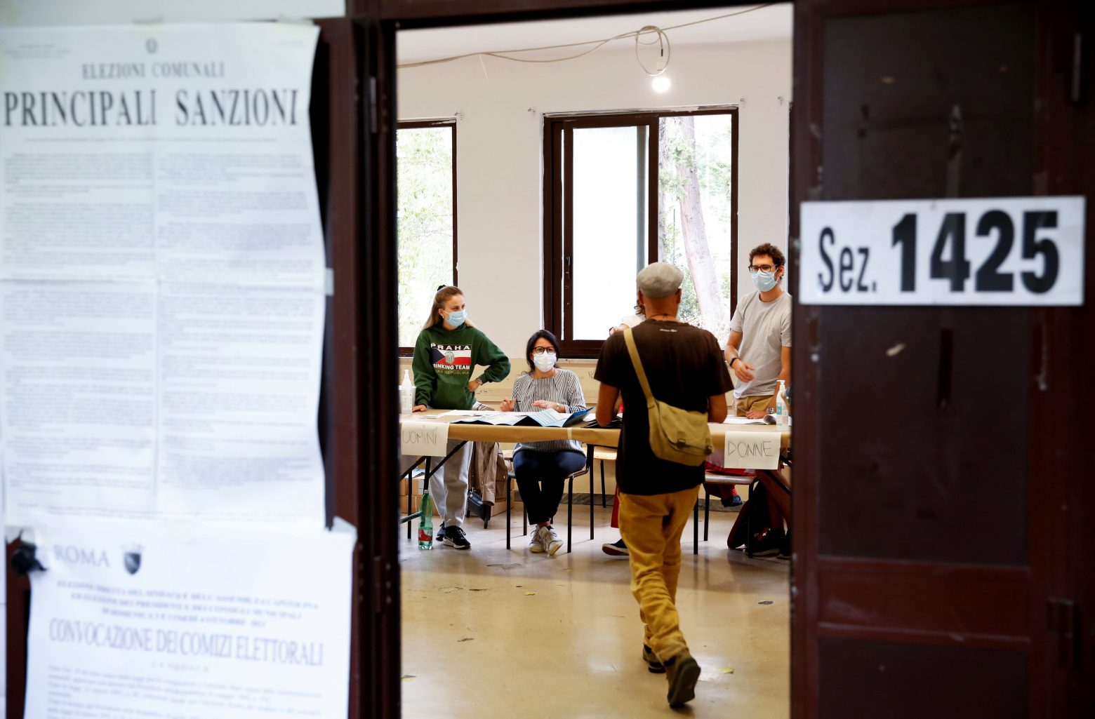 Ιταλία - Τι δείχνουν τα exit poll και τα πρώτα αποτελέσματα των αυτοδιοικητικών εκλογών
