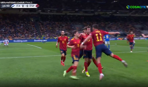 Ο Τόρες πλασάρει τον Ντοναρούμα για το 1-0 της Ισπανίας (vid)