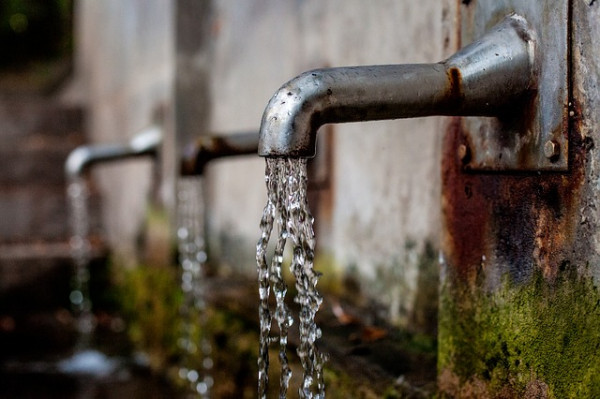 Χαλκιδική – Κρούσματα γαστρεντερίτιδας στην Αρναία – Σύσταση στους κατοίκους να μην καταναλώνουν νερό από τη βρύση