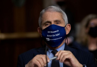 ΗΠΑ – Συγκρίνουν τον Φάουτσι με τον Μένγκελε και τα πειράματα στο Άουσβιτς