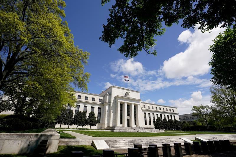 Fed – Ασυμβίβαστο για τα ανώτερα στελέχη το trading ομολόγων και μετοχών