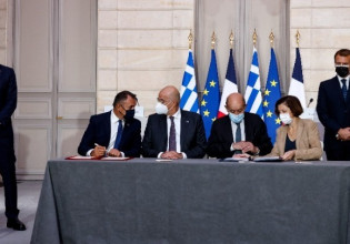 Καραμανλής για ελληνογαλλική συμφωνία – Αυτά που λέει ο Τσίπρας δεν είναι κωμικά, είναι επικίνδυνα