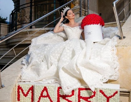 Δήμητρα Αλεξανδράκη – Έκανε «ντου» στο πλατό του Μουτσινά για να δείξει το…