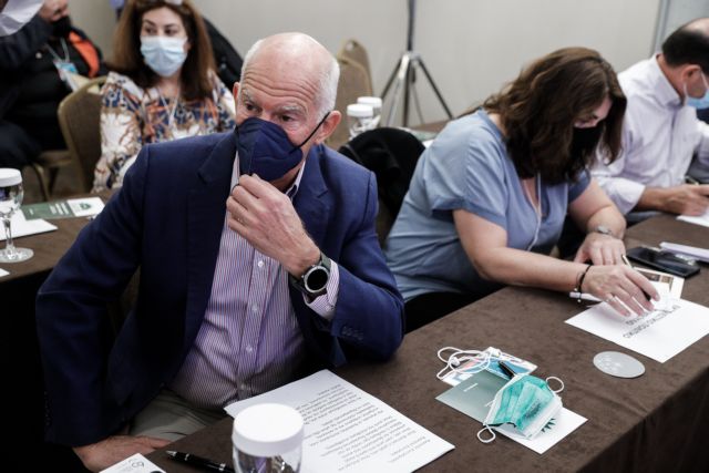 Σε εξέλιξη η παρέμβαση Παπανδρέου για τις εκλογές στο ΚΙΝΑΛ – Τι είπε με Γερουλάνο – Συνάντηση και με Χρηστίδη