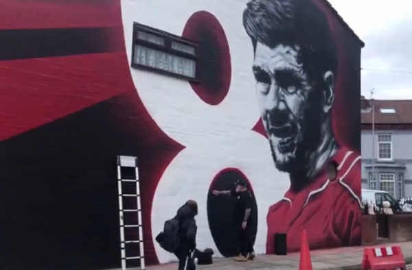 Ο Τζέραρντ έγινε γκράφιτι στο Λίβερπουλ