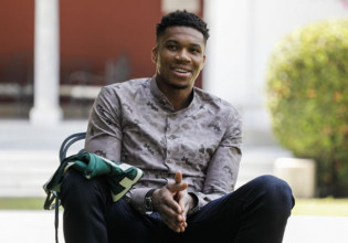 Γιάννης Αντετοκούνμπο – Η πρώτη μεγάλη αγορά του Greek Freak στην Ελλάδα