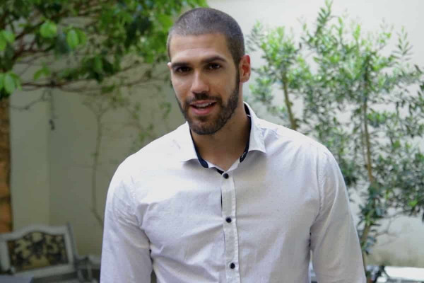 Η Γη της Ελιάς – Η εν ψυχρώ δολοφονία του Πρωταθλητή