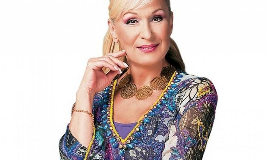 Σόφη Ζαννίνου – Οι άνδρες, ο αυστηρός πατέρας, η πλαστική επέμβαση & η αποκάλυψη για την αποβολή σε παράσταση