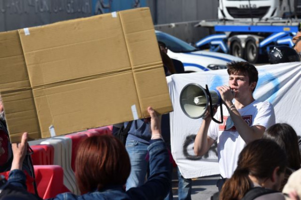 Ιταλία – Διαδηλώσεις στη Ρώμη κατά του φασισμού – Μέλη των συνδικάτων φτάνουν με λεωφορεία και τρένα από όλη τη χώρα