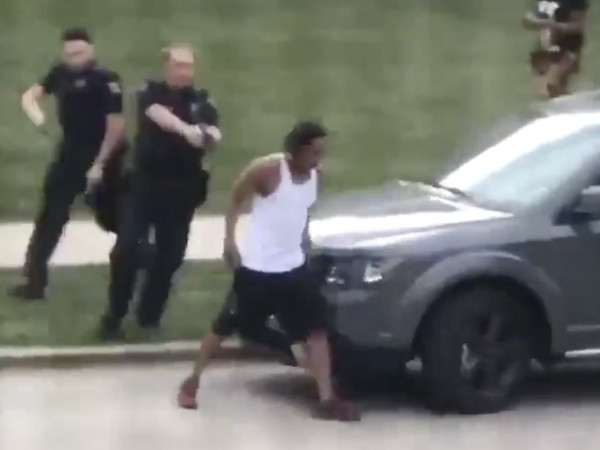 ΗΠΑ – Δεν θα διωχθεί ο λευκός αστυνομικός που πυροβόλησε πισώπλατα τον Μπλέικ