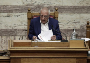 Μείωση του ειδικού φόρου κατανάλωσης στα καύσιμα ζητάει ο Κακλαμάνης