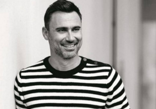 Γιώργος Καπουτζίδης – «Όλοι οι ομοφυλόφιλοι ζουν σε κατάσταση καταπίεσης 24 ώρες το 24ωρο»