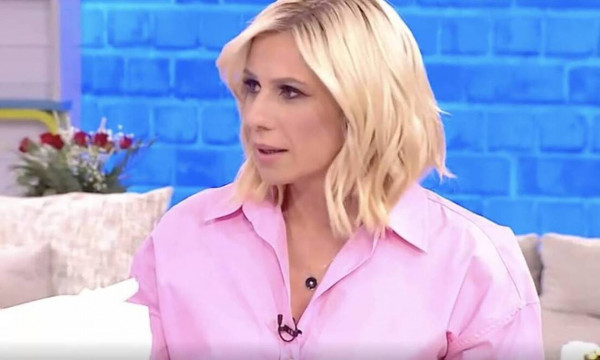 Συγκλονίζει η Κατερίνα Καραβάτου – «Προχθές το βράδυ σε έναν θάλαμο νοσοκομείου…»