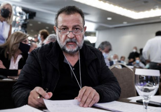 Κεγκέρογλου μετά τη συνάντηση με Παπανδρέου – «Θα αξιολογήσω τυχόν νέα δεδομένα»