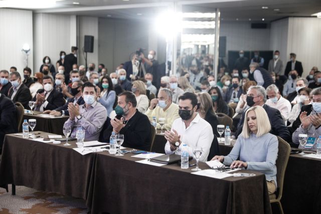 Μαίνεται ο εμφύλιος στο ΚΙΝΑΛ για τις 5.000 υπογραφές – Τι απαντά η πλευρά Γεννηματά