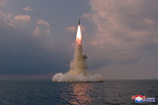 Β. Κορέα – Νέα εκτόξευση πυραύλου από υποβρύχιο – Κατεπείγουσα συνεδρίαση του ΣΑ του ΟΗΕ