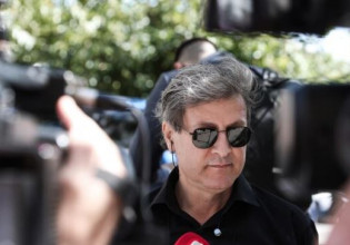 «Για τον Νίκο Θεοδωράκη…» – Ιδιόχειρο σημείωμα του συνθέτη στον Νίκο Κουρή φέρνει ανατροπές