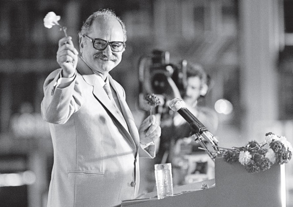 Λεωνίδας Κύρκος – Σε λάθος τόπο, σε λάθος χρόνο, σε λάθος κόμμα