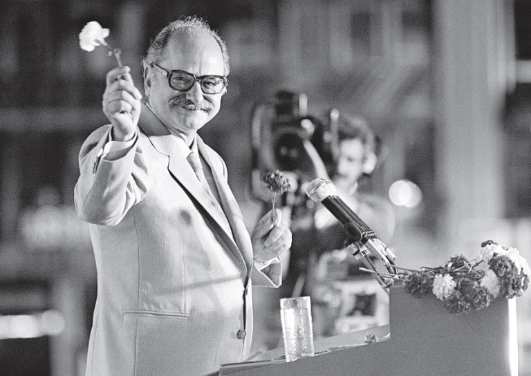 Λεωνίδας Κύρκος – Σε λάθος τόπο, σε λάθος χρόνο, σε λάθος κόμμα