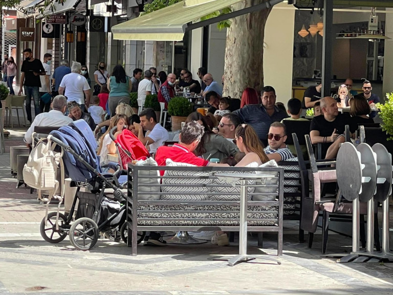 Οικονόμου για κοροναϊό – Επιβεβλημένα τα μέτρα – Το μήνυμα για περιορισμούς στους πλήρως εμβολιασμένους ήταν αντιφατικό