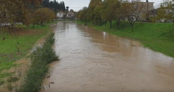 Κακοκαιρία «Αθηνά» – Ανεβαίνει η στάθμη στο Ληθαίο ποταμό