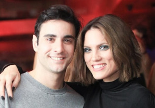 Μαίρη Συνατσάκη και Ίαν Στρατής – Μαζί στη ζωή, μαζί και στο θέατρο