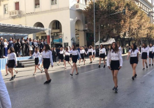 Κεραμέως – Ναι στις παρελάσεις με προστασία της δημόσιας υγείας – Τι είπε για τις επιθέσεις στη Σταυρούπολη