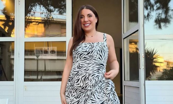 Αγνώριστη η Μελίνα Μακρή – Δείτε πώς ήταν η τραγουδίστρια πριν 20 χρόνια