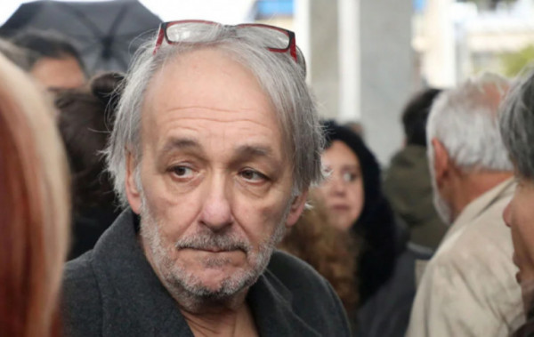 Ανδρέας Μικρούτσικος – Τηλεφωνική παρέμβαση από το νοσοκομείο – «Έλεγαν ότι είμαι ο βασιλιάς των ριάλιτι, τώρα εφτάψυχη γάτα»