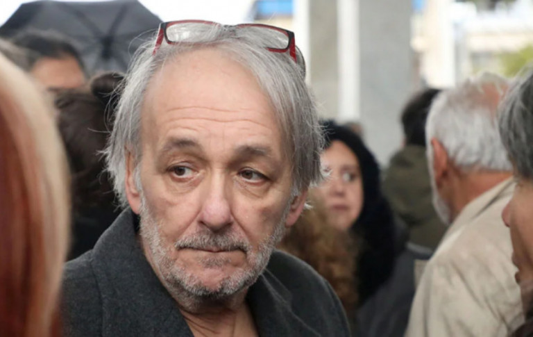 Ανδρέας Μικρούτσικος – Τηλεφωνική παρέμβαση από το νοσοκομείο – «Έλεγαν ότι είμαι ο βασιλιάς των ριάλιτι, τώρα εφτάψυχη γάτα»