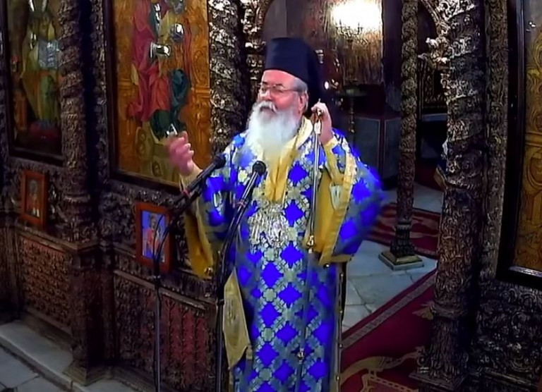 Κοζάνη – Σεξιστικό παραλήρημα του μητροπολίτη Κοζάνης για τις γυναίκες – «Να κρατούν το στόμα τους κλειστό…»