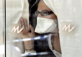 Μεγαλύτερος ο κίνδυνος λοίμωξης από κοροναϊό για τους πλήρως εμβολιασμένους με διαταραχές χρήσης ουσιών