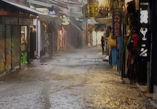 Κακοκαιρία – Χείμαρρος η οδός Ηφαίστου στο Μοναστηράκι