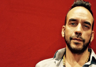 Το σπίτι του Πάνου Μουζουράκη μάς εμπνέει