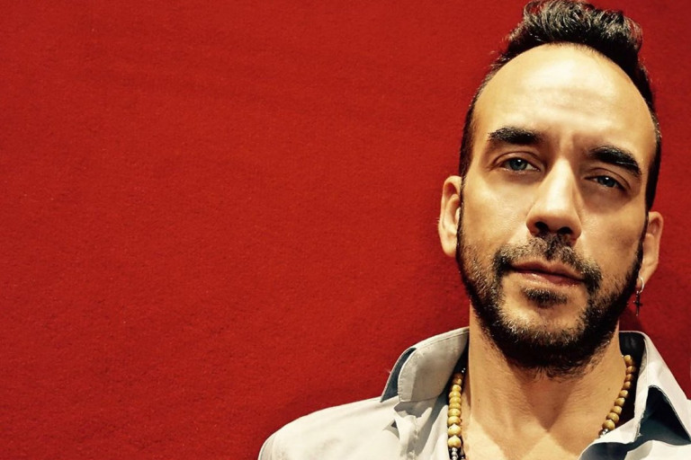 Το σπίτι του Πάνου Μουζουράκη μάς εμπνέει