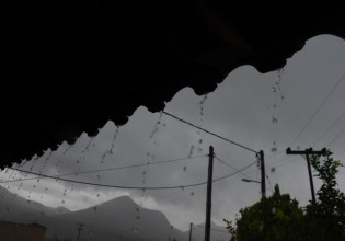 Κακοκαιρία «Μπάλλος» – Σάρωσε τη Βόρεια Ελλάδα –  Συγκλονιστικές εικόνες με απεγκλωβισμούς πλημμυροπαθών